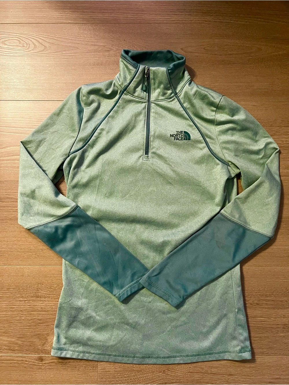 The North Face Women's Sage Green 100WT Cinder 1/4 Quarter Zip Pullover S